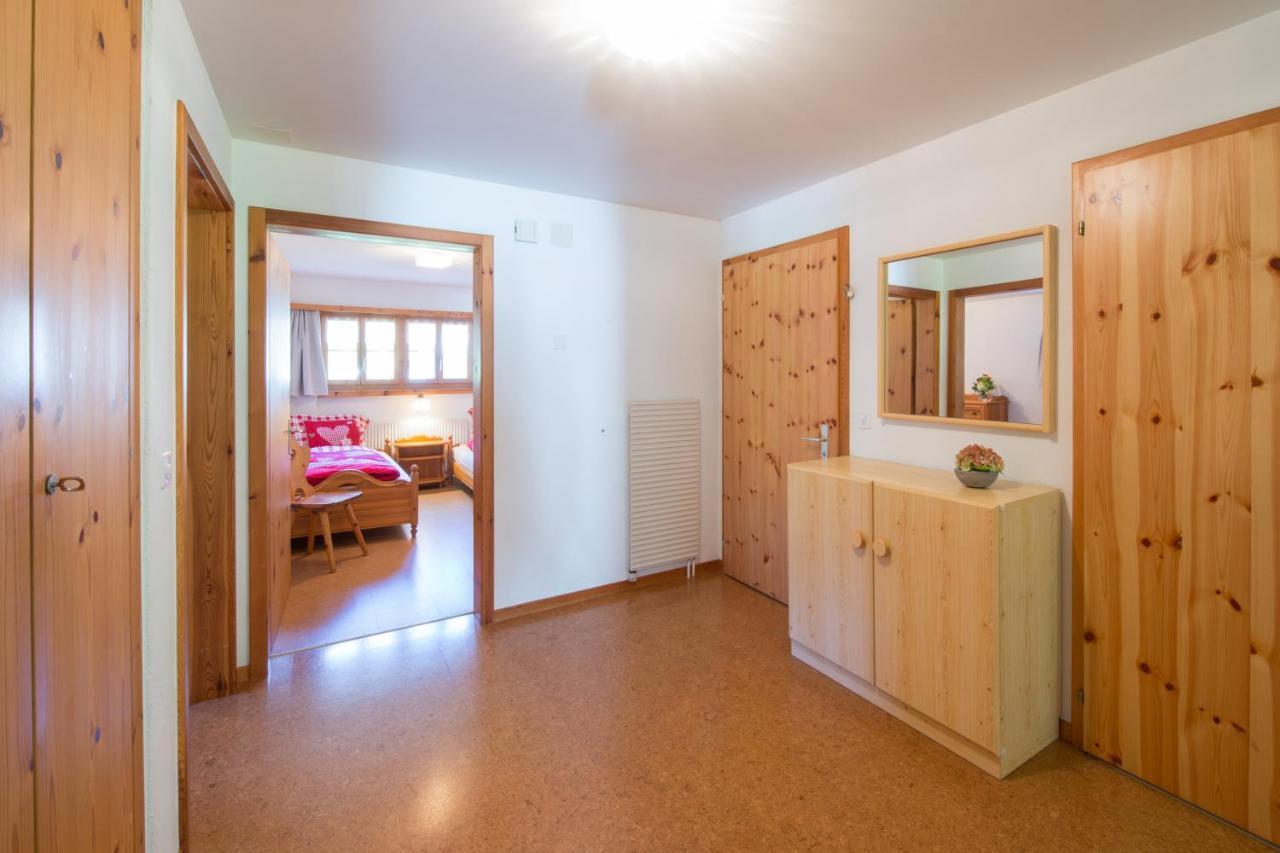 Ferienwohnungen Muntschi Andeer Chambre photo