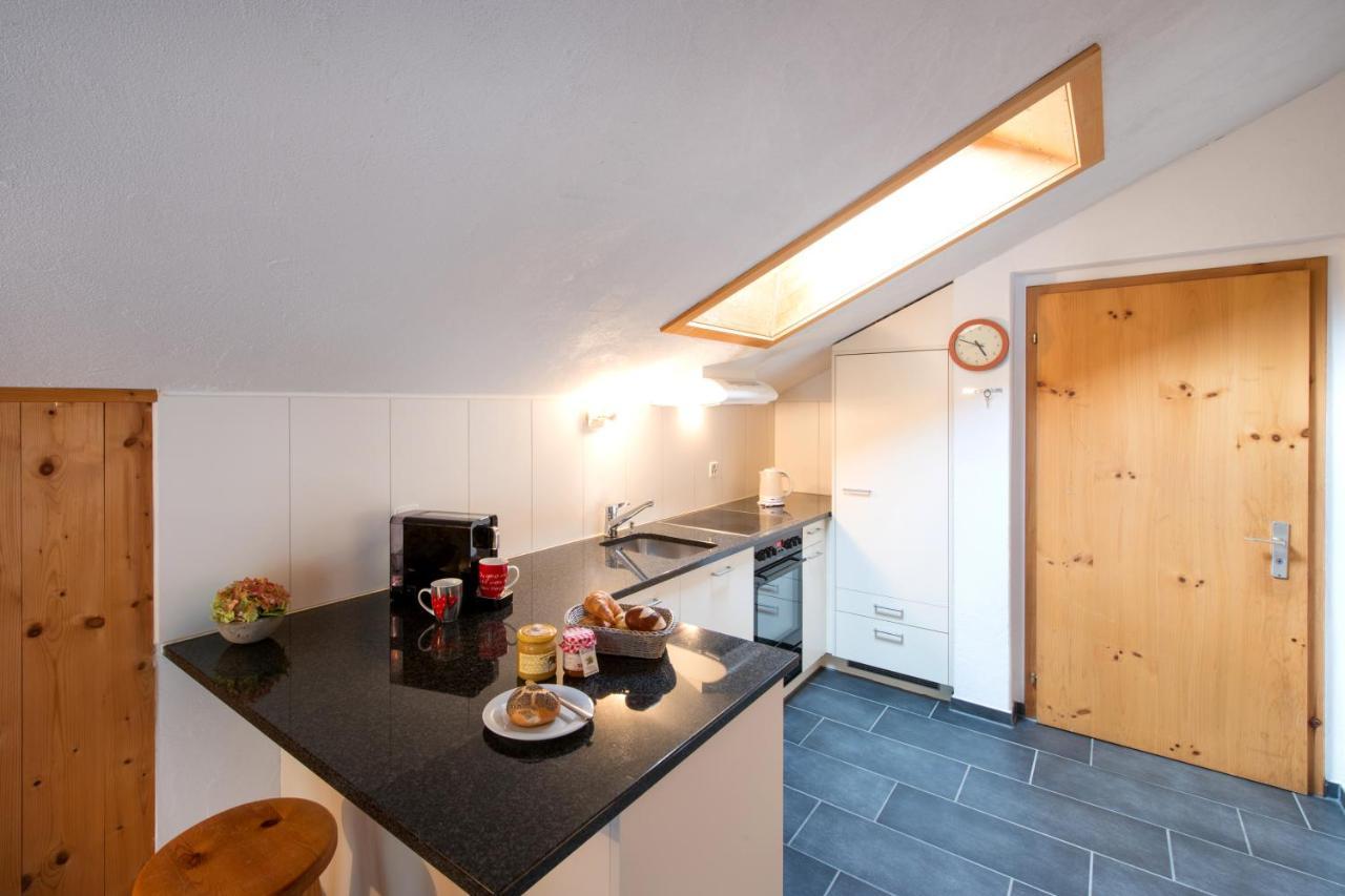 Ferienwohnungen Muntschi Andeer Chambre photo