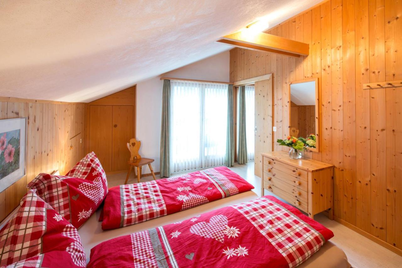 Ferienwohnungen Muntschi Andeer Chambre photo