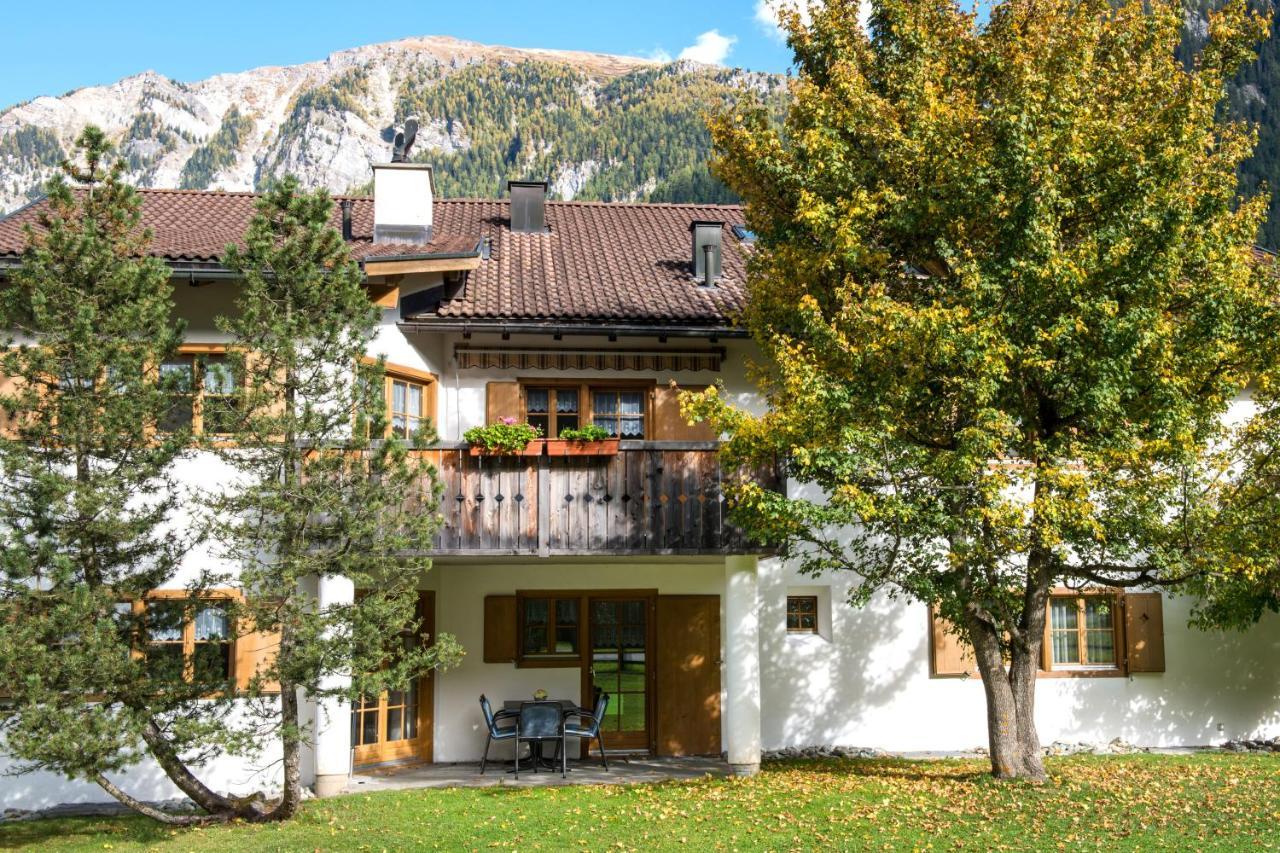 Ferienwohnungen Muntschi Andeer Chambre photo