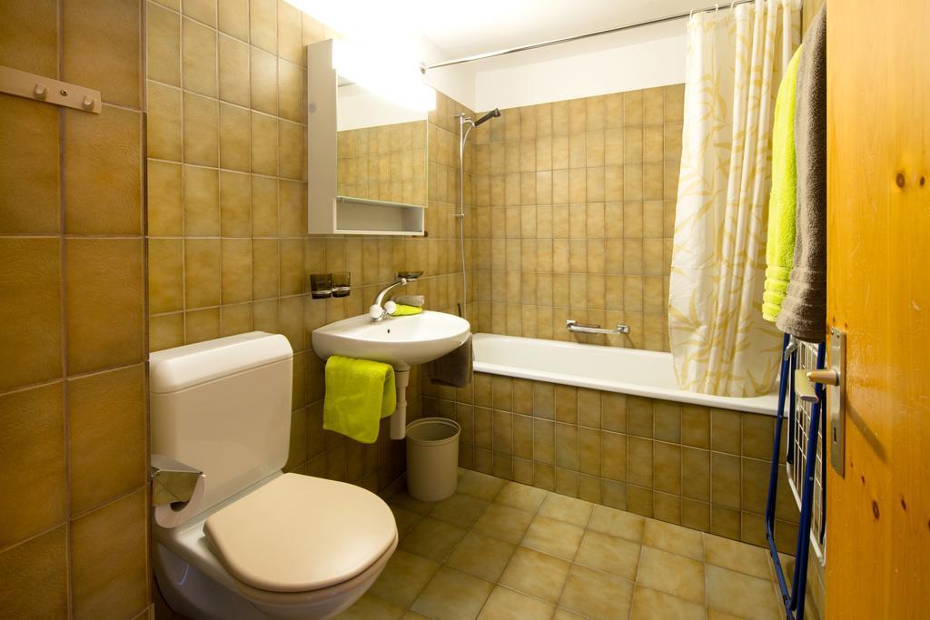 Ferienwohnungen Muntschi Andeer Chambre photo