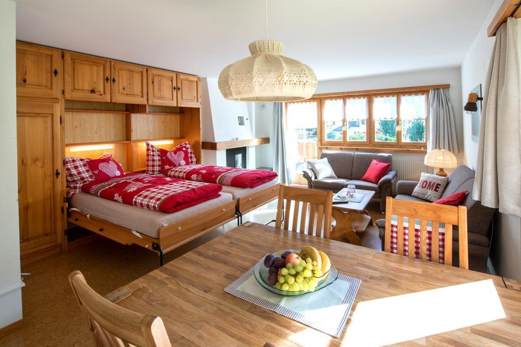 Ferienwohnungen Muntschi Andeer Chambre photo